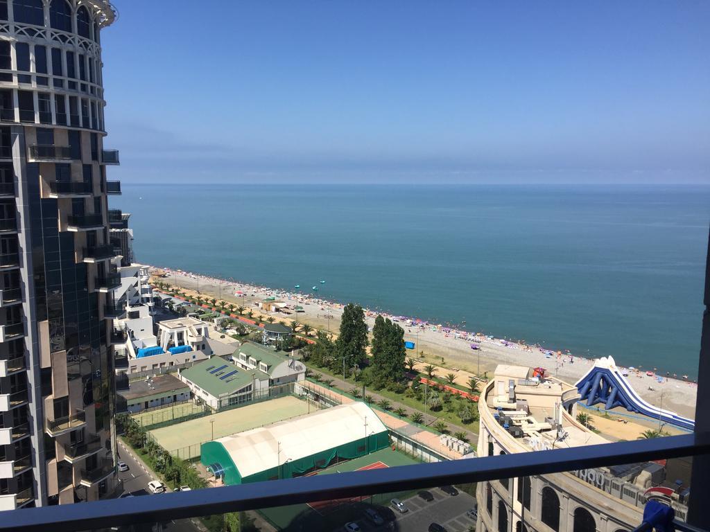 Sea Towers 2 Room Apartment Batumi Esterno foto