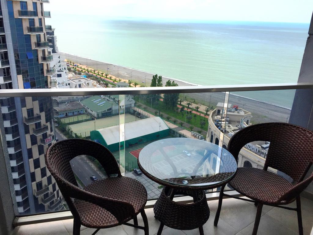 Sea Towers 2 Room Apartment Batumi Esterno foto